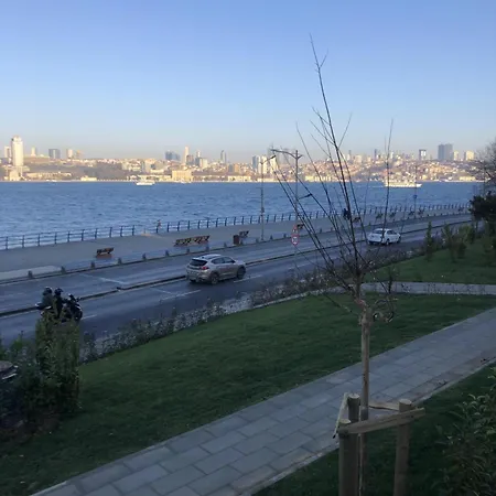 Sea View House Апарт-отель 4*