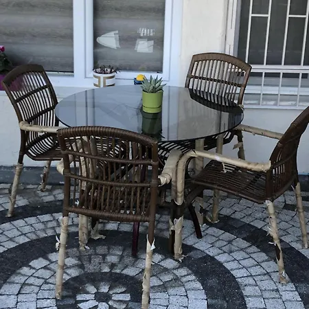 Sea View House Aparthotel 4*