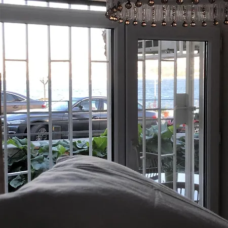 Sea View House 4*
