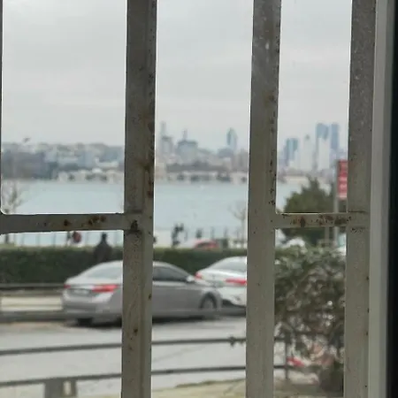 Sea View House Aparthotel 4*